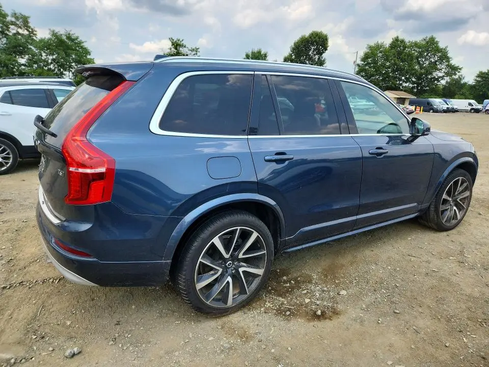 2022 VOLVO XC90 T6 MOMENTUM  