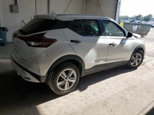 2022 NISSAN KICKS S  