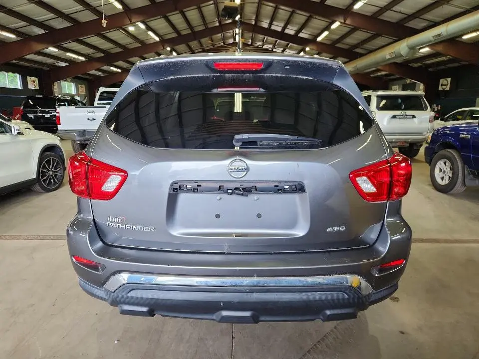 2018 NISSAN PATHFINDER S  