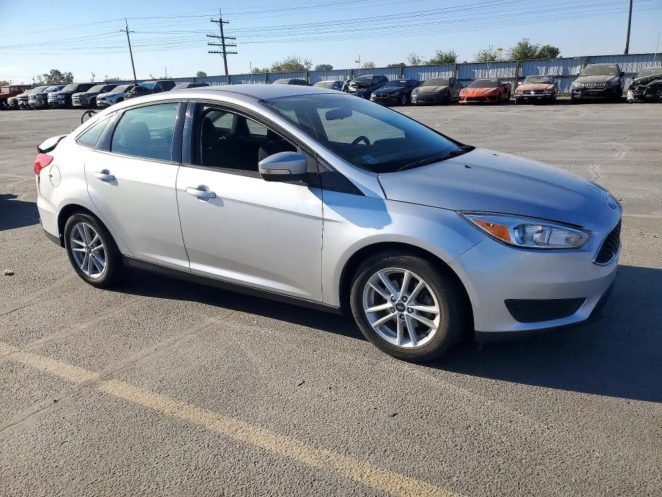 2018 FORD FOCUS SE  