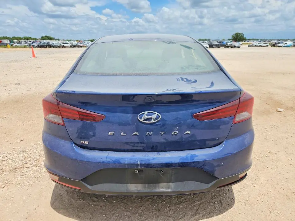 2020 HYUNDAI ELANTRA SE  