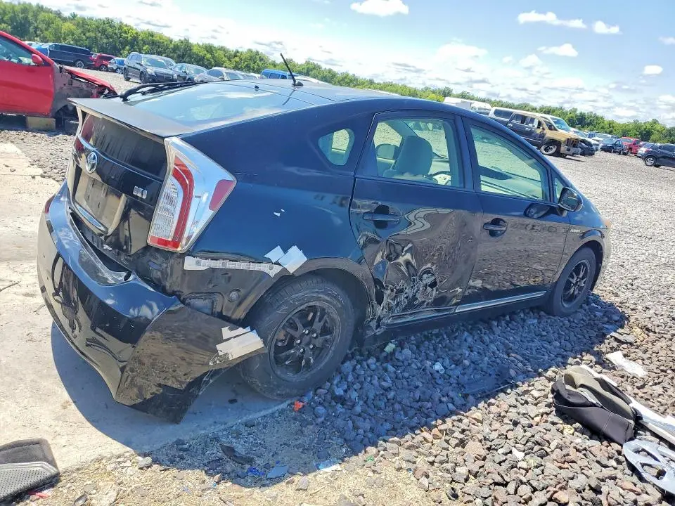 2013 TOYOTA PRIUS TWO  