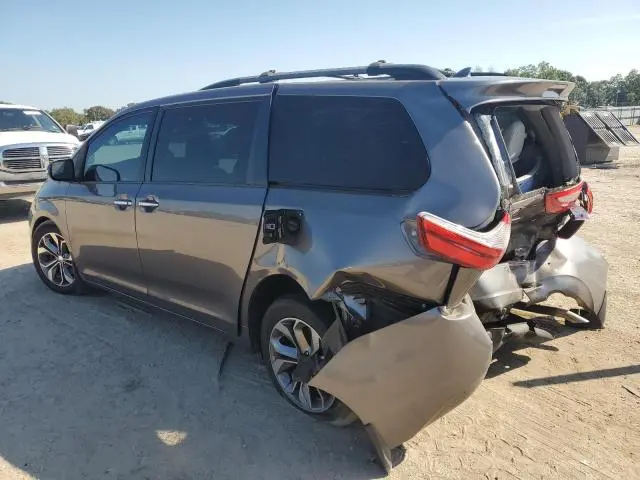 2015 TOYOTA SIENNA XLE
