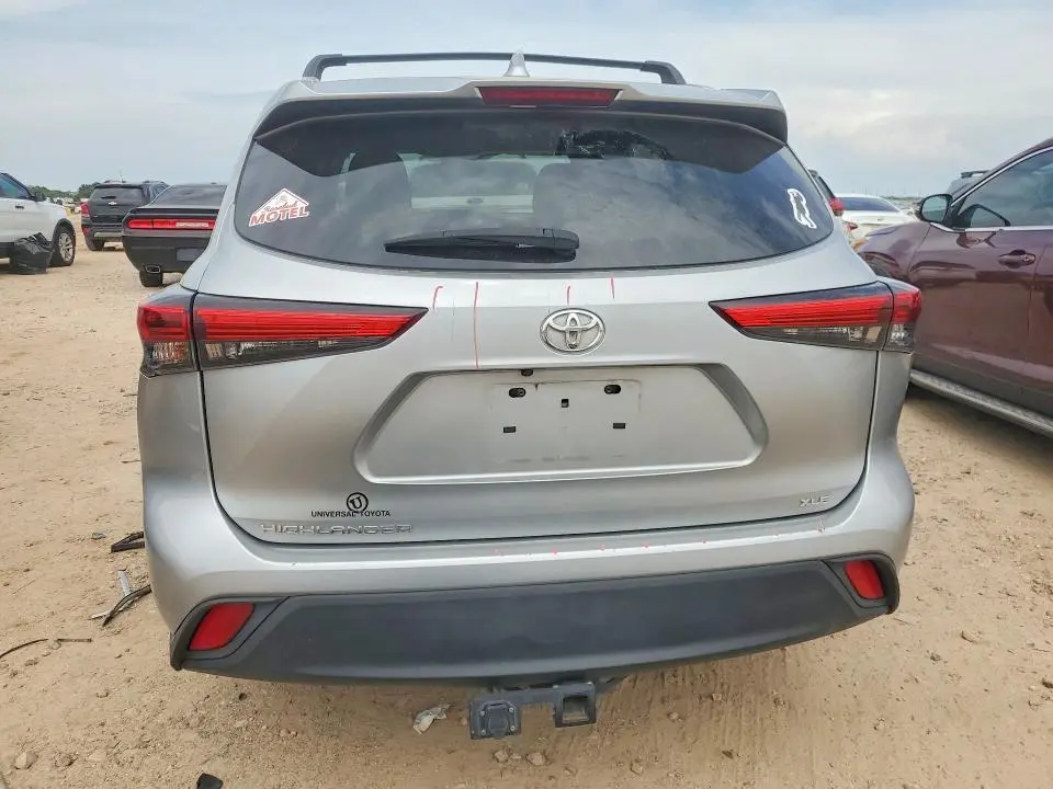 2020 TOYOTA HIGHLANDER XLE  