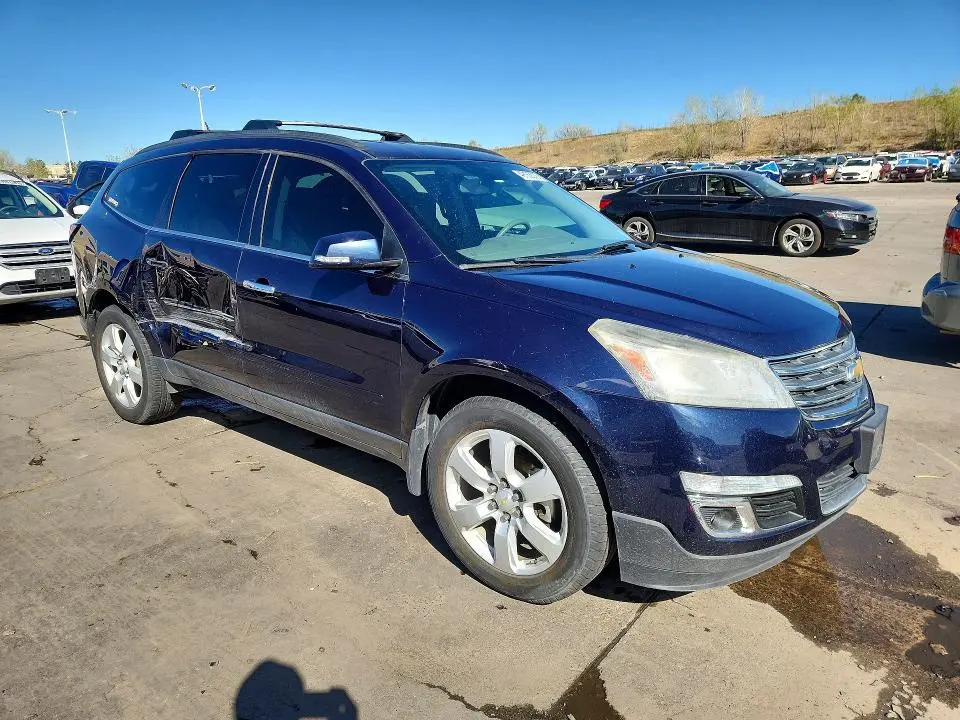 2017 CHEVROLET TRAVERSE LT  