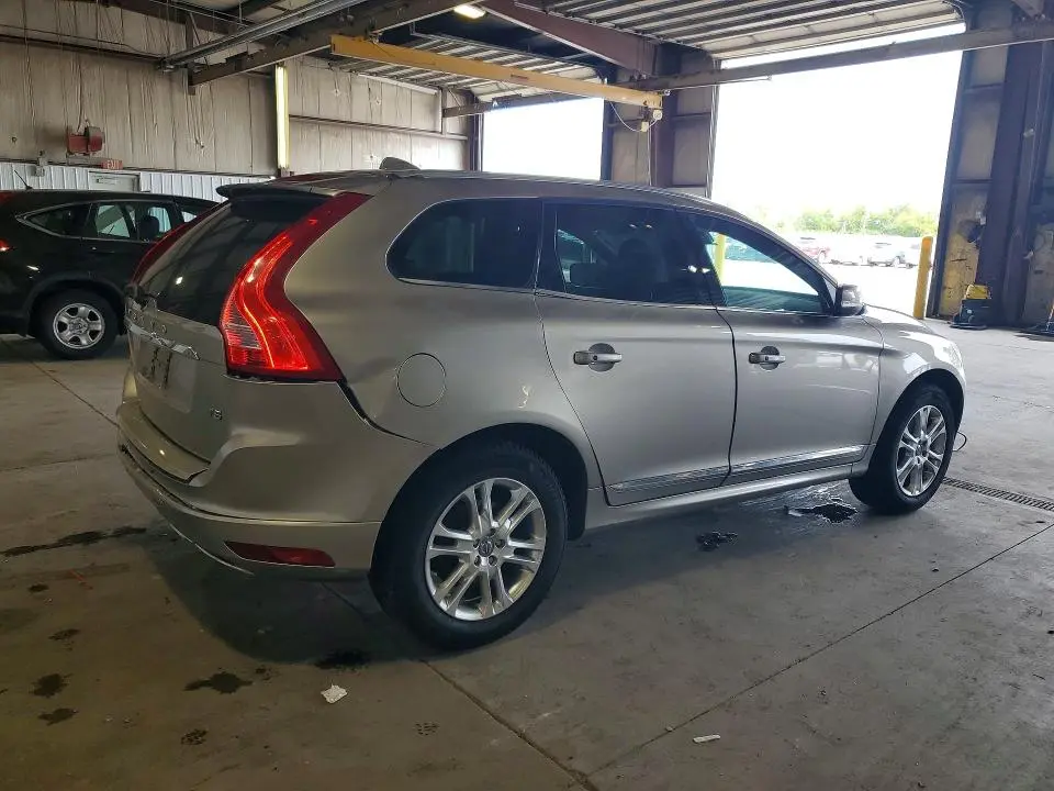 2015 VOLVO XC60 T5 PLATINUM  