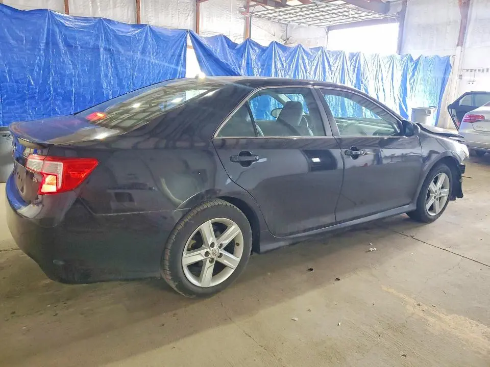 2012 TOYOTA CAMRY SE  