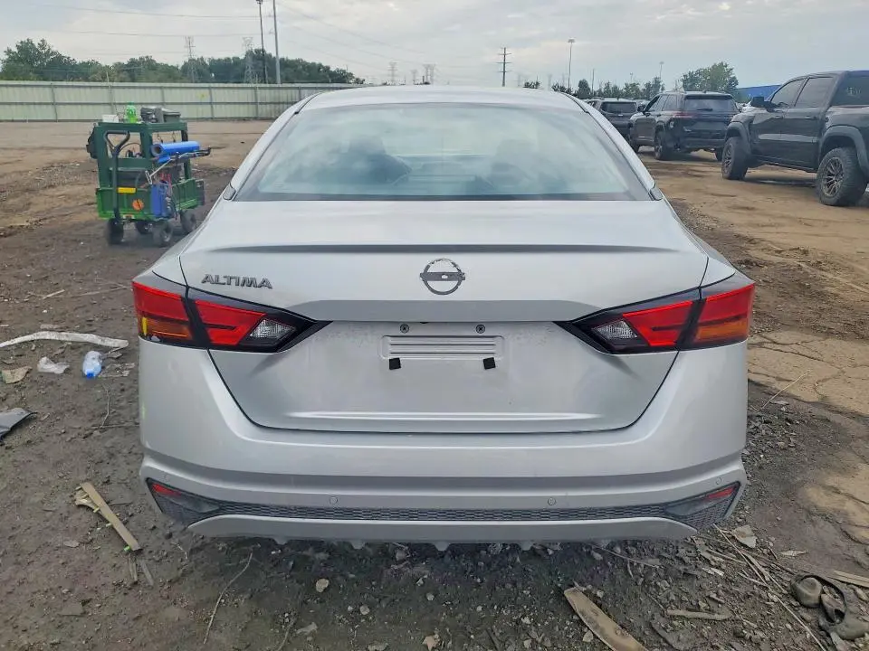 2024 NISSAN ALTIMA S  