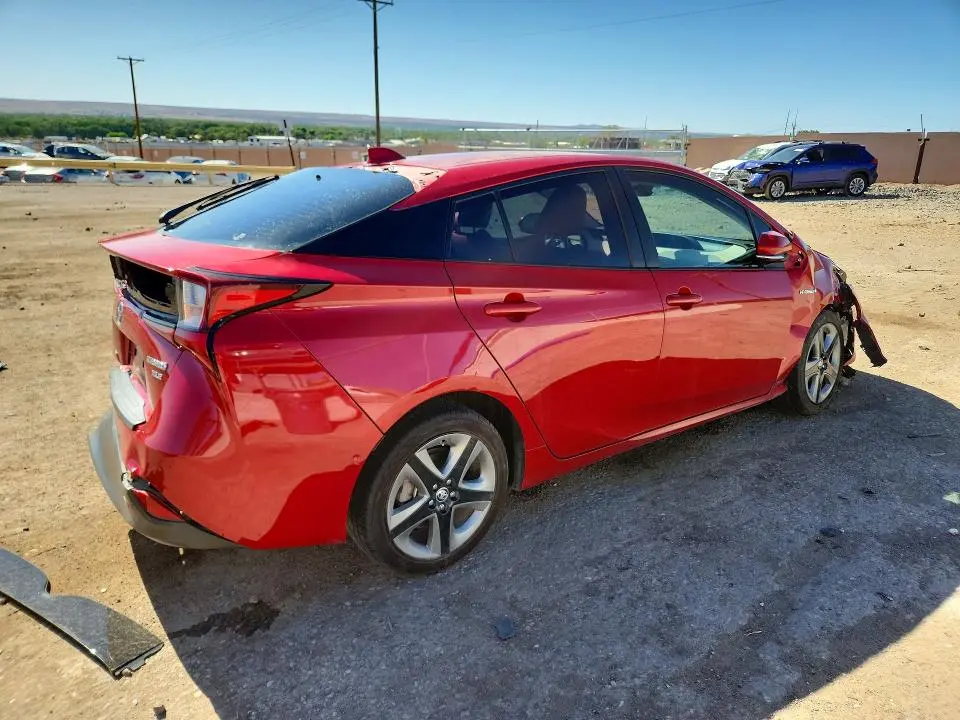 2021 TOYOTA PRIUS XLE  