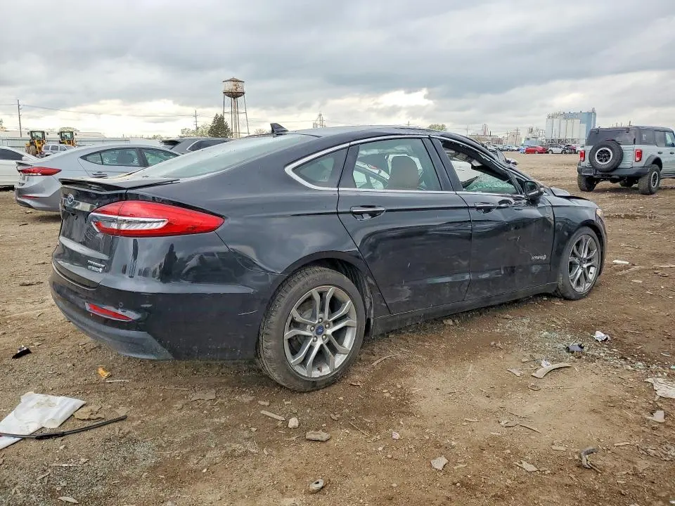 2019 FORD FUSION TITANIUM  