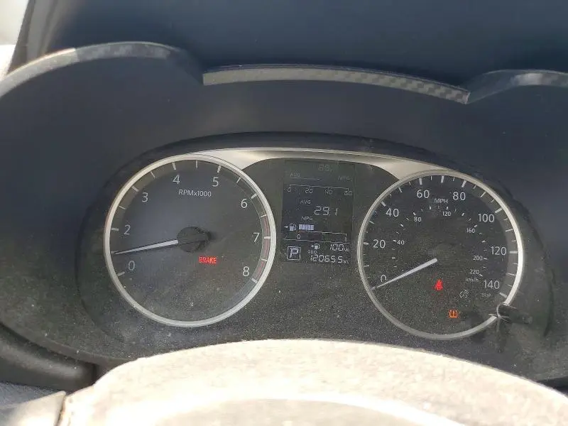 2020 NISSAN VERSA S  