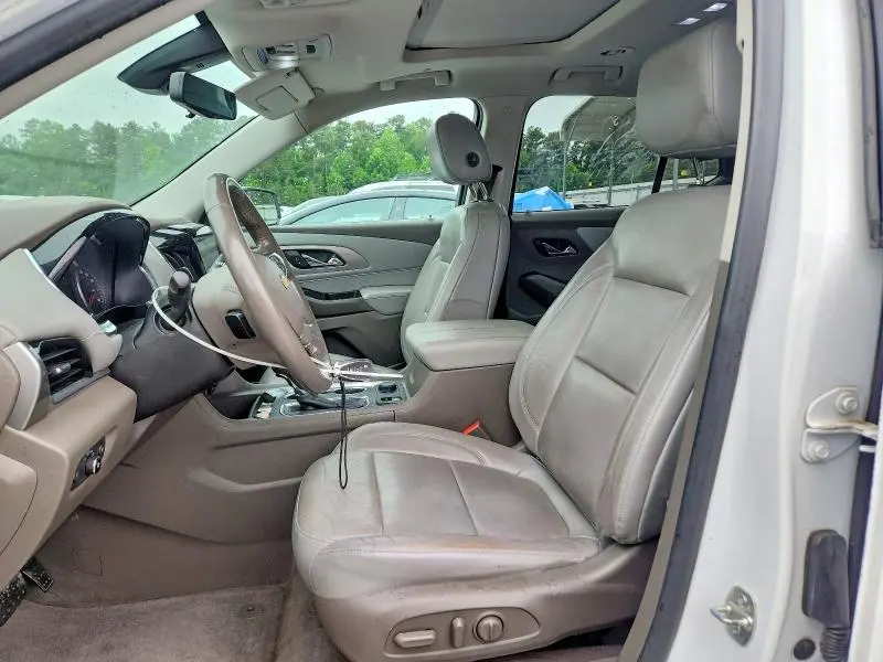 2019 CHEVROLET TRAVERSE LT  