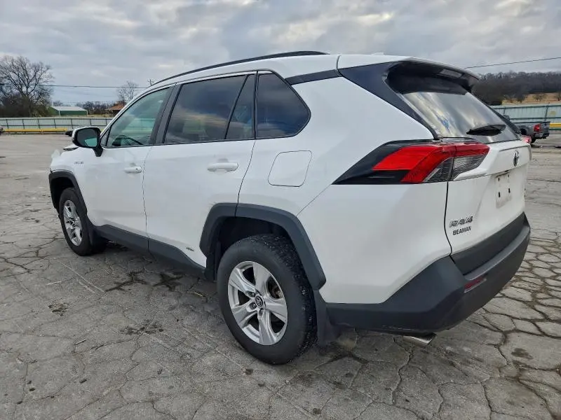 2020 TOYOTA RAV4 XLE  