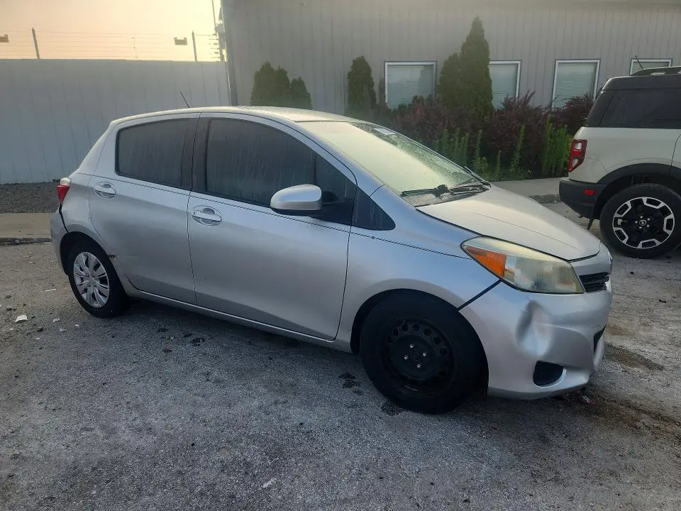 2012 TOYOTA YARIS 5-DOOR LE  