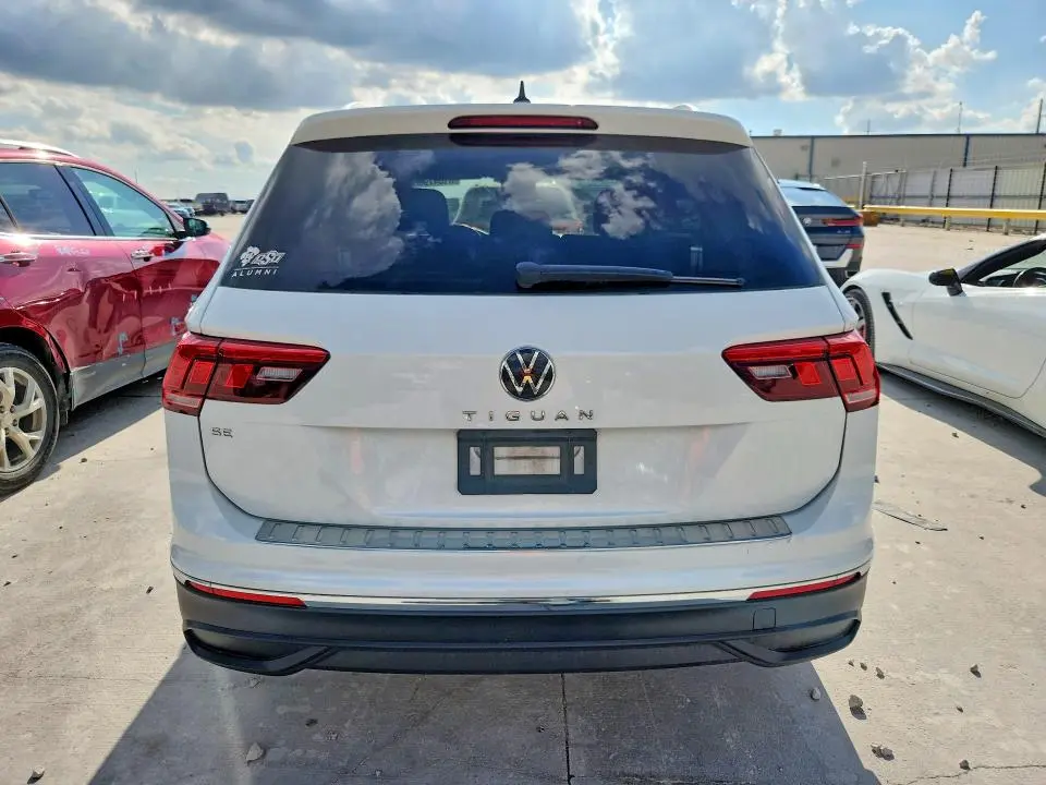 2023 VOLKSWAGEN TIGUAN SE  