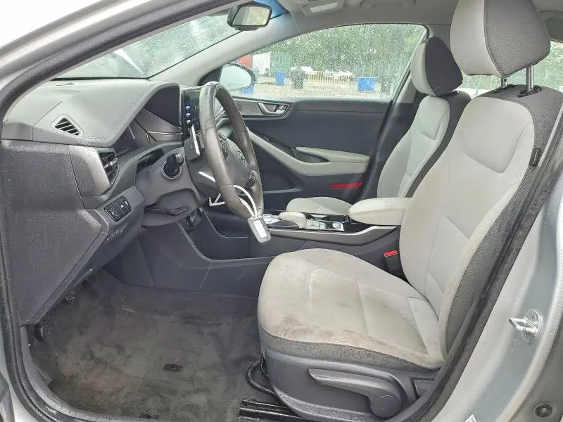 2021 HYUNDAI IONIQ SE  
