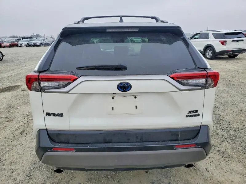 2021 TOYOTA RAV4 XSE  