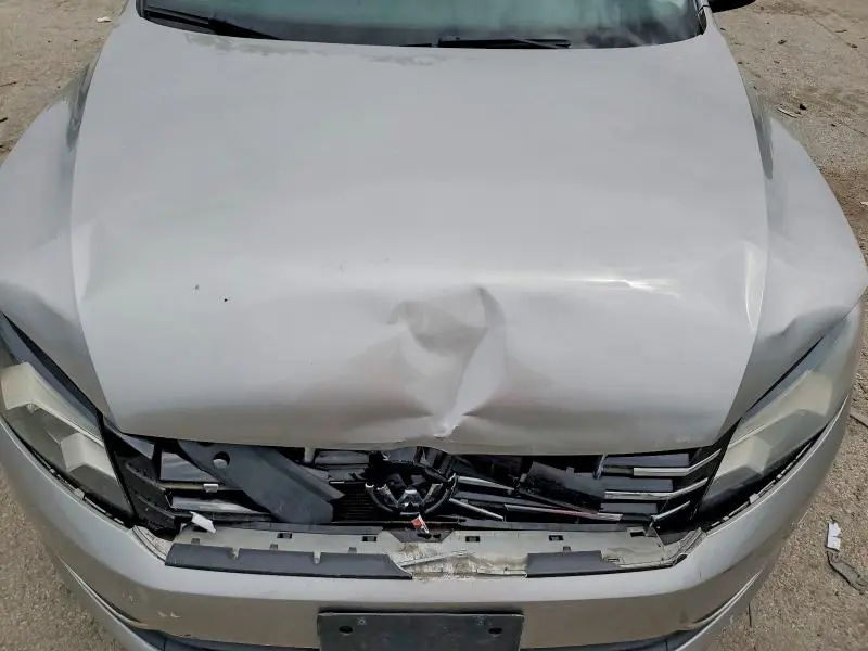 2014 VOLKSWAGEN PASSAT SE  
