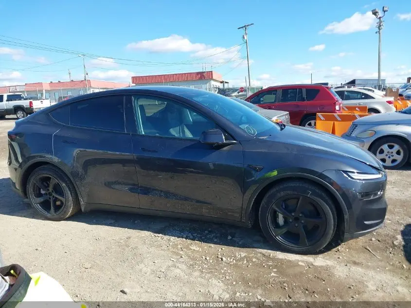 2026 TESLA MODEL Y PREMIUM REAR-WHEEL DRIVE/STANDARD REAR-WHEEL DRIVE