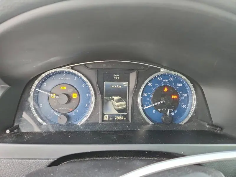 2017 TOYOTA CAMRY LE  