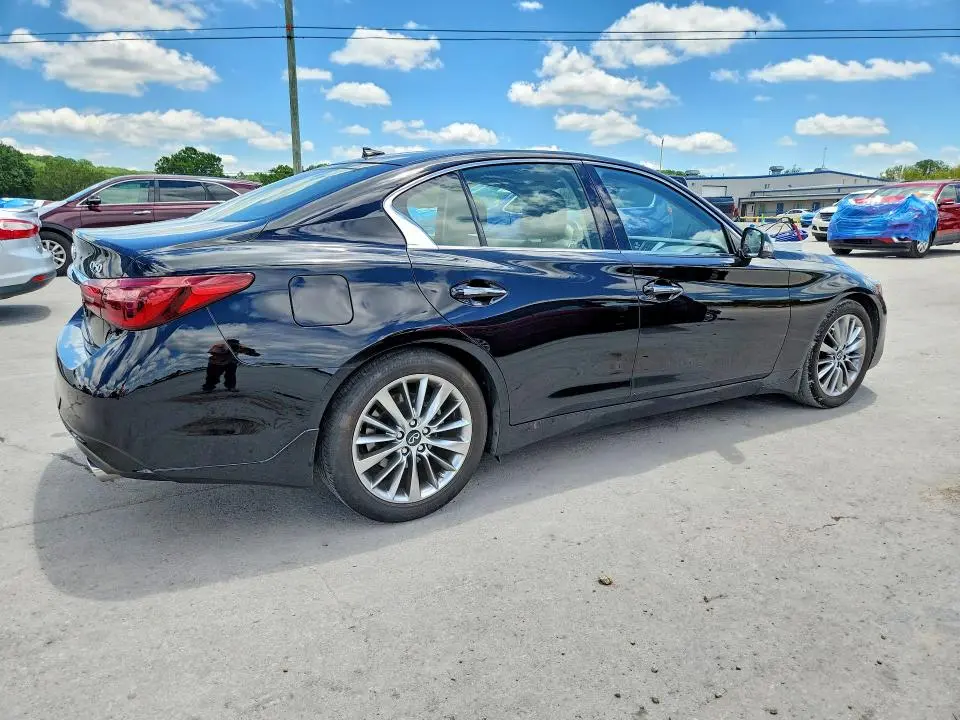 2022 INFINITI Q50 LUXE  
