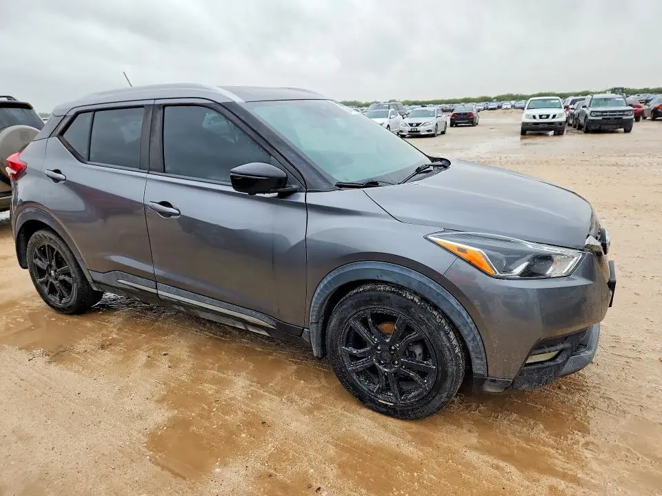 2020 NISSAN KICKS SR  