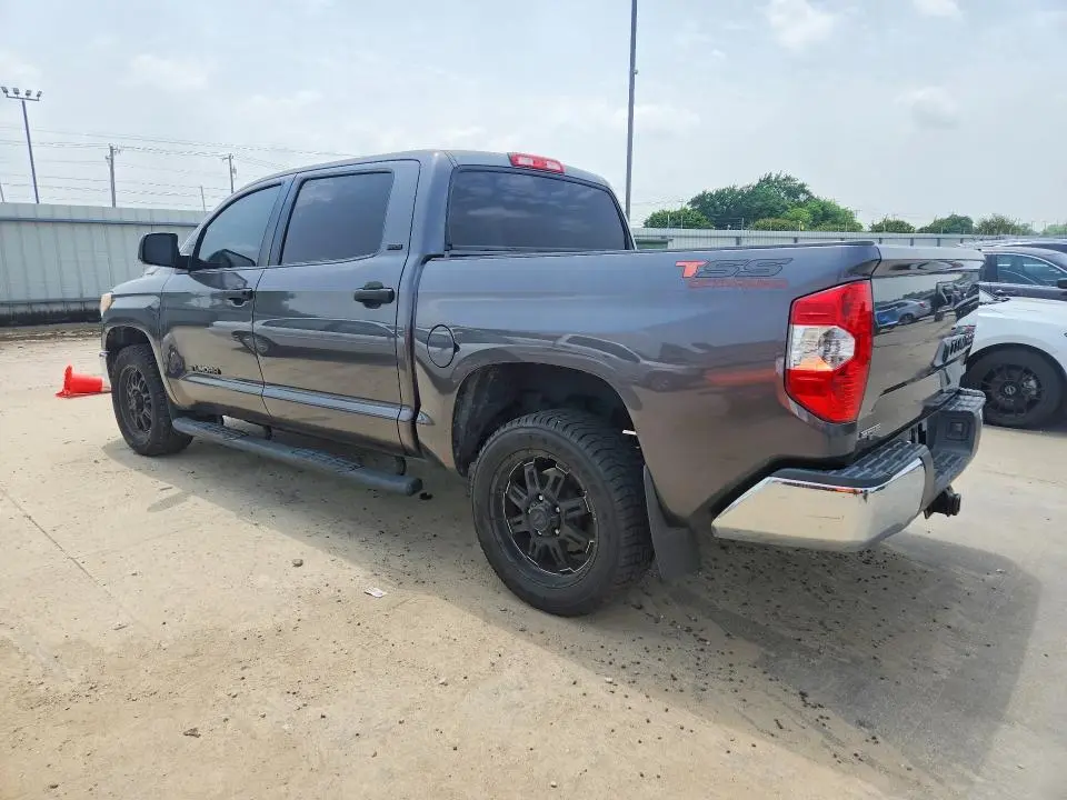 2016 TOYOTA TUNDRA CREWMAX SR5  