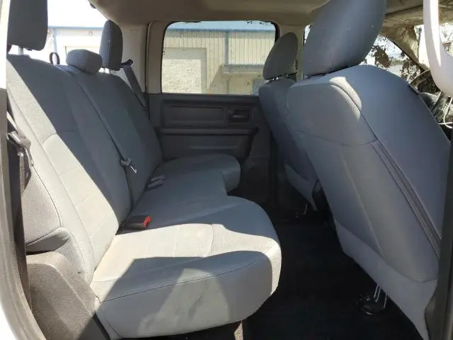 2016 RAM 1500 ST  