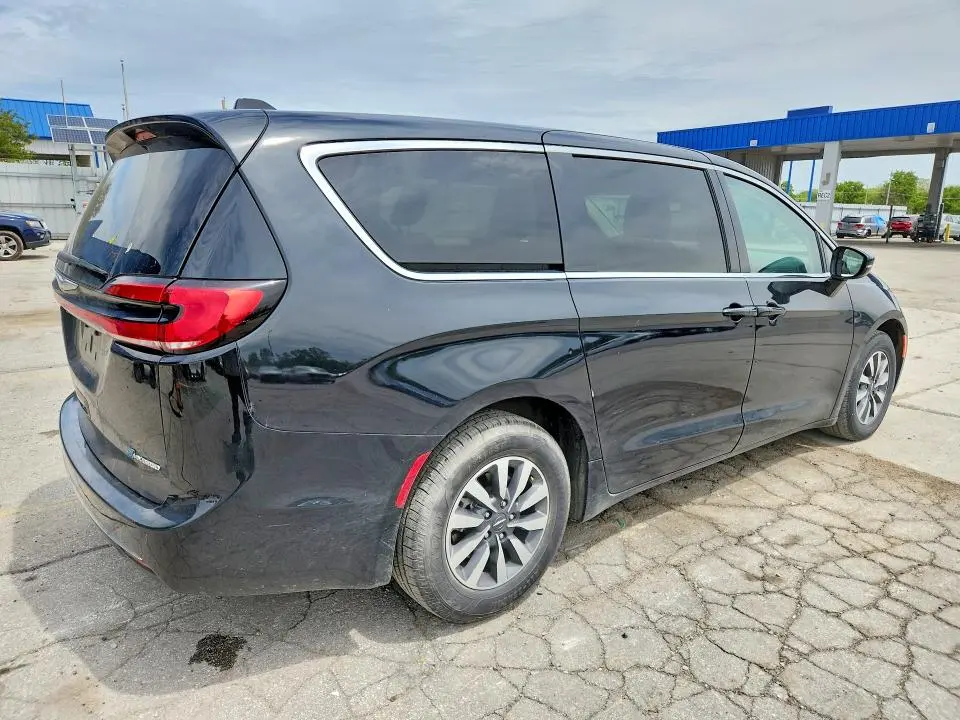 2022 CHRYSLER PACIFICA HYBRID TOURING L  