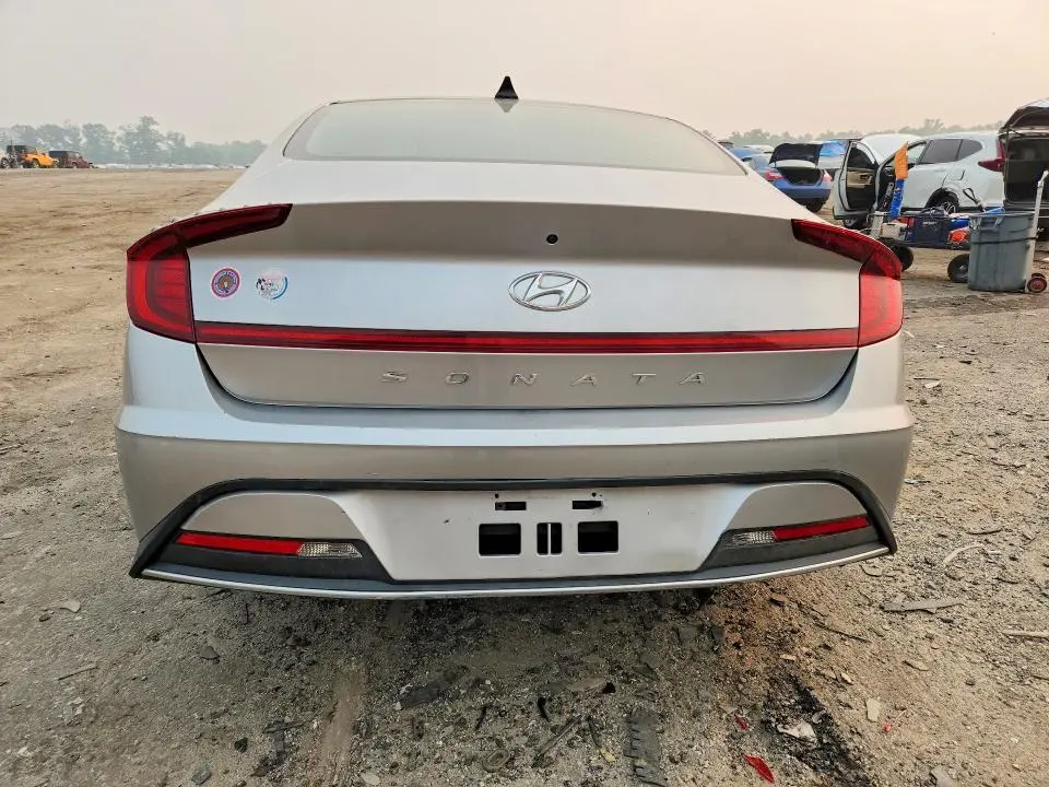 2021 HYUNDAI SONATA SE  