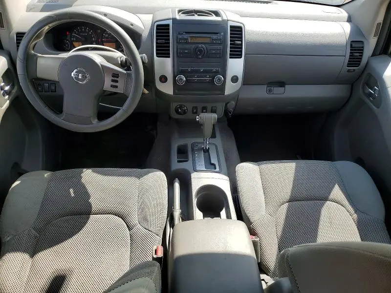 2010 NISSAN FRONTIER SE V6  
