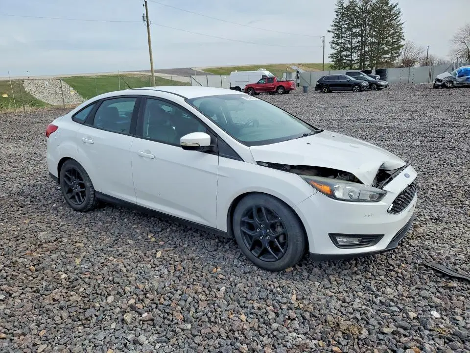 2016 FORD FOCUS SE  