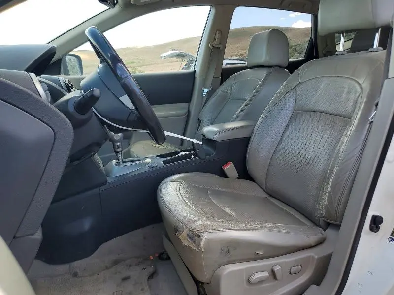 2011 NISSAN ROGUE S  