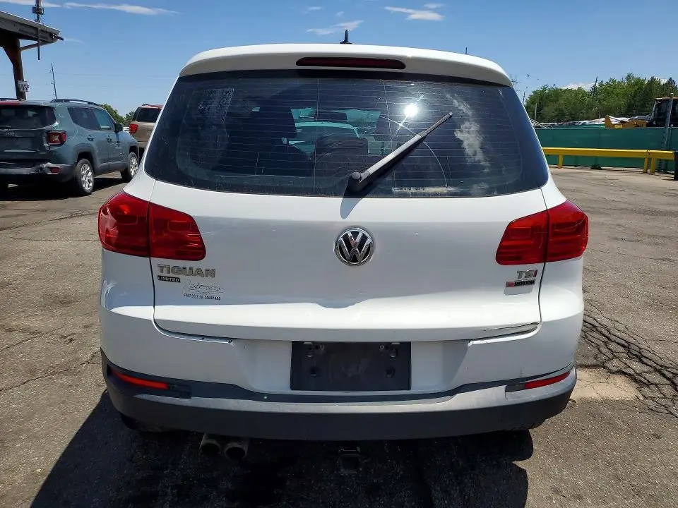 2017 VOLKSWAGEN TIGUAN S  