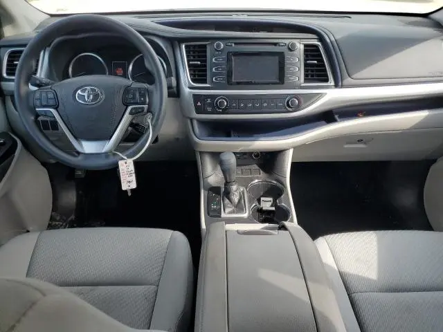 2019 TOYOTA HIGHLANDER LE  
