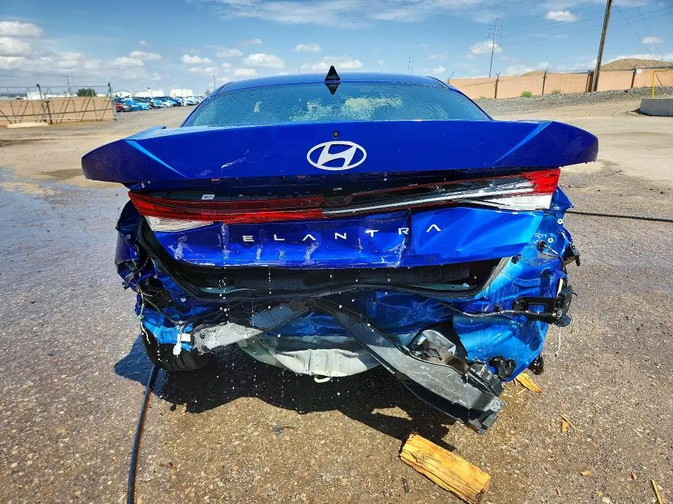 2024 HYUNDAI ELANTRA SEL  