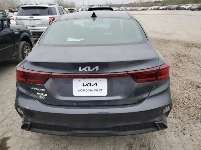 2024 KIA FORTE LX  
