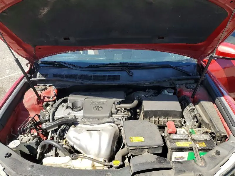 2014 TOYOTA CAMRY SE  
