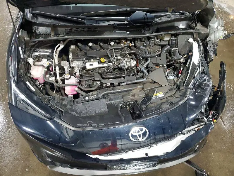 2025 TOYOTA PRIUS XLE  