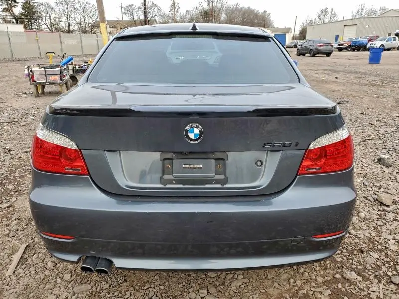2010 BMW 528 XI  