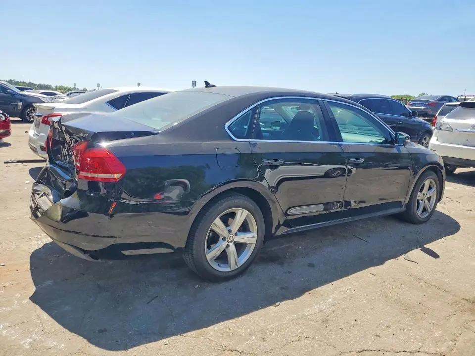 2013 VOLKSWAGEN PASSAT SE  