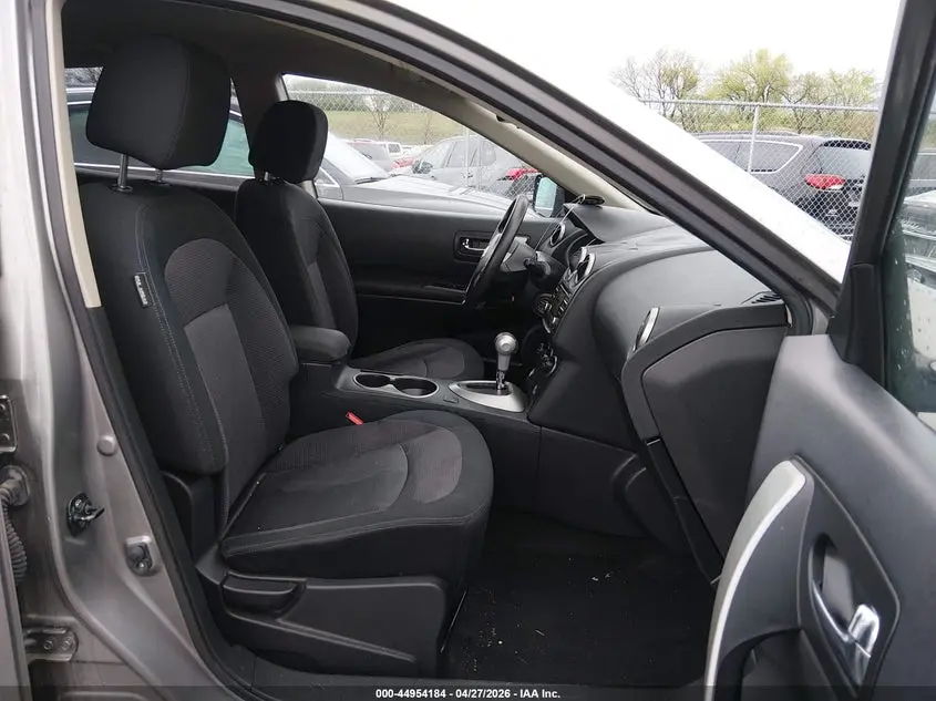 2013 NISSAN ROGUE SV