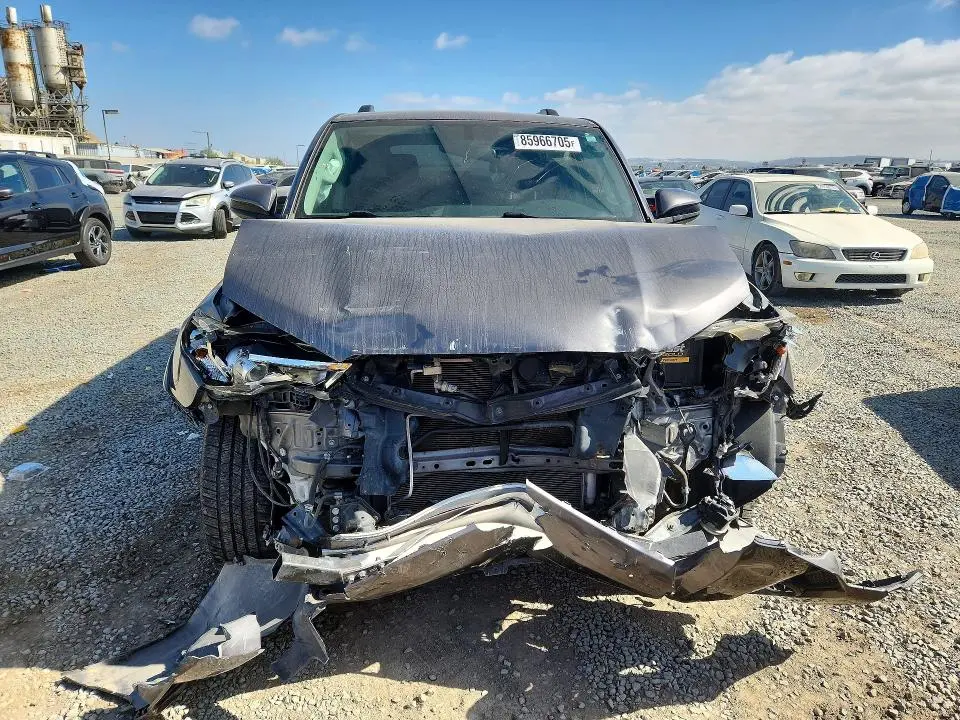 2019 TOYOTA 4RUNNER SR5  