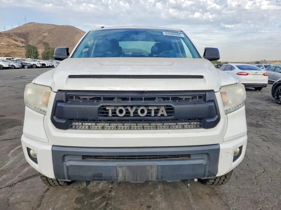 2016 TOYOTA TUNDRA CREWMAX SR5  