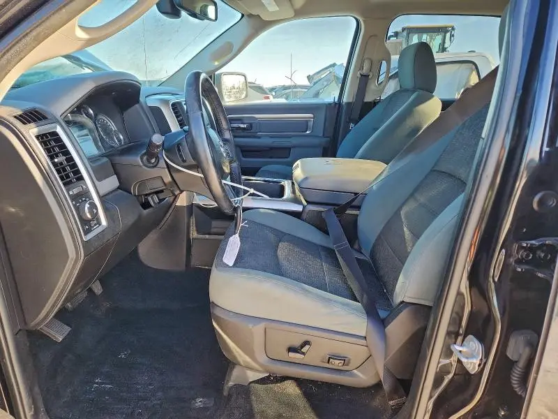 2017 RAM 1500 SLT  