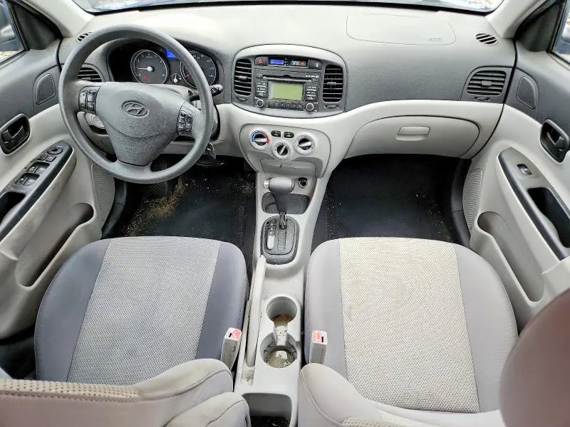 2010 HYUNDAI ACCENT GLS  