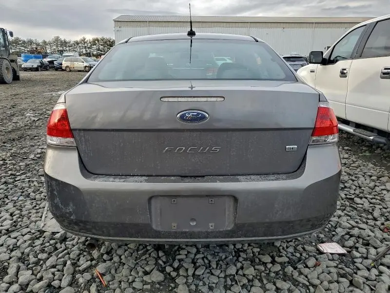 2011 FORD FOCUS SE  