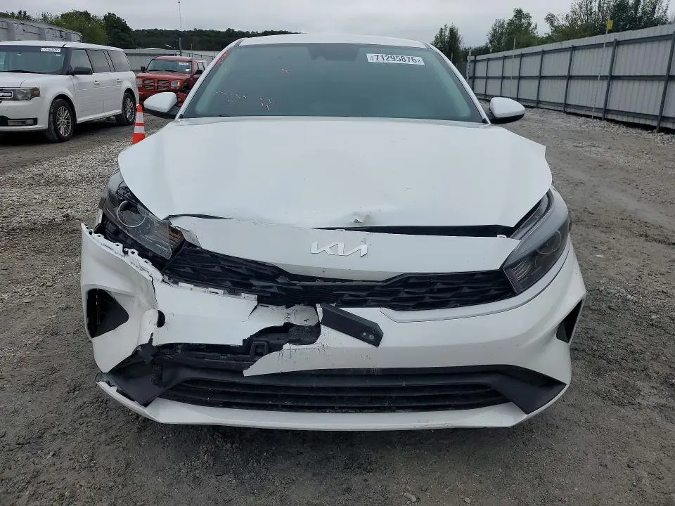 2022 KIA FORTE LXS  