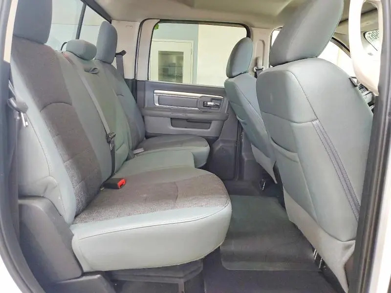 2017 RAM 1500 SLT  