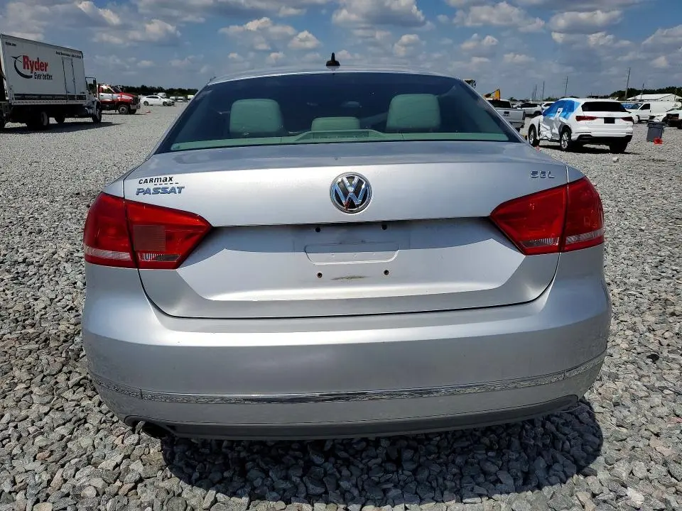 2012 VOLKSWAGEN PASSAT SEL  